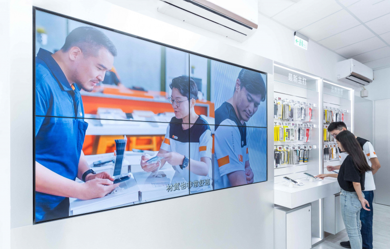 創利空間整合高品質顯示器取代傳統海報，並透過雲端數位內容公播管理系統，可輕鬆管理派送廣告訊息，實踐智慧無紙化新零售概念門市
