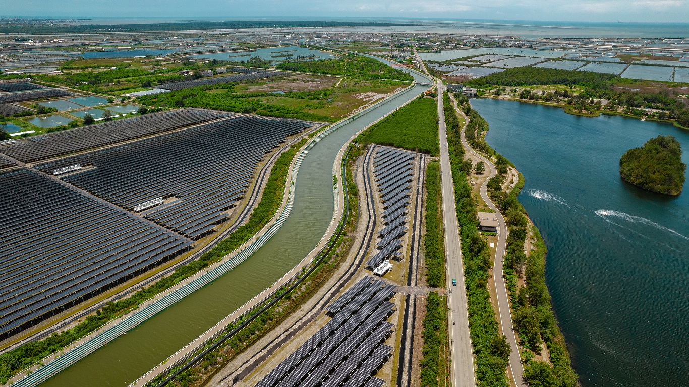 jinnian金年会能源事业提供智慧能源管理、太阳能监控管理、全方位电厂建置及运维解决方案，并拥有管理超过6000案场的经验